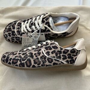 Zara girl leopard sneakers size 3.5